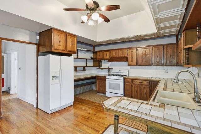 802 AVENUE C, Council Bluffs, IA 51503