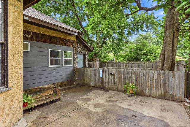 802 AVENUE C, Council Bluffs, IA 51503