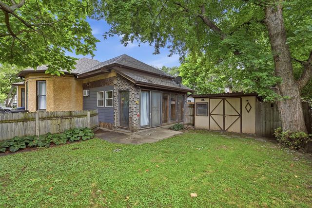 802 AVENUE C, Council Bluffs, IA 51503