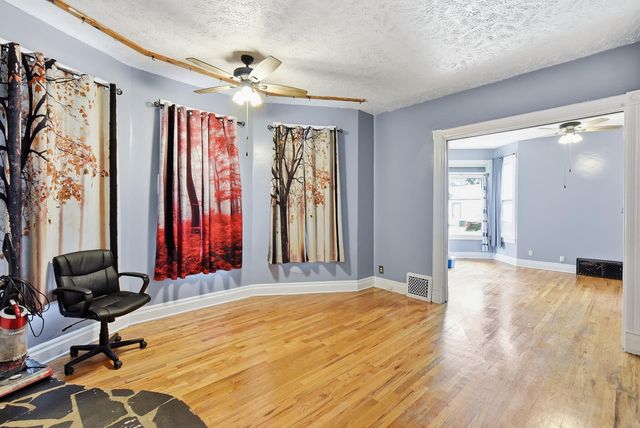 802 AVENUE C, Council Bluffs, IA 51503