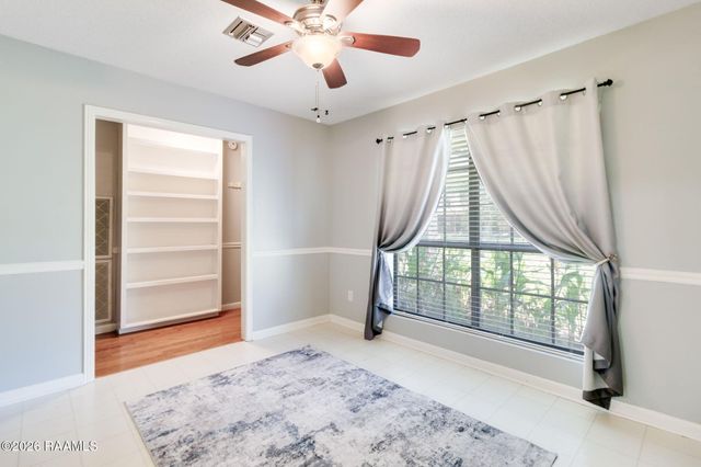 201 Longfellow Drive, Lafayette, LA 70503