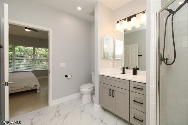 635 Mardel CT 204, Naples, FL 34104