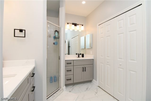 635 Mardel CT 204, Naples, FL 34104