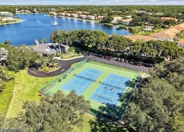 635 Mardel CT 204, Naples, FL 34104