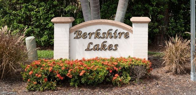 635 Mardel CT 204, Naples, FL 34104