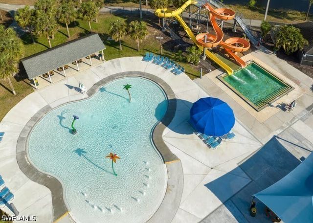 635 Mardel CT 204, Naples, FL 34104