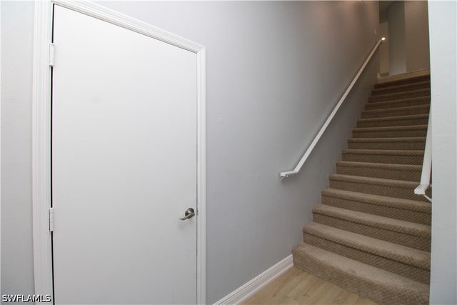 635 Mardel CT 204, Naples, FL 34104