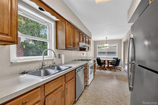 2400 Derby Road, Birmingham, MI 48009