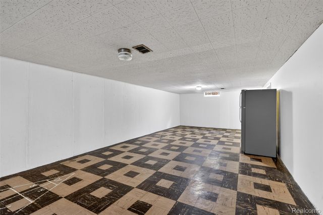 2400 Derby Road, Birmingham, MI 48009