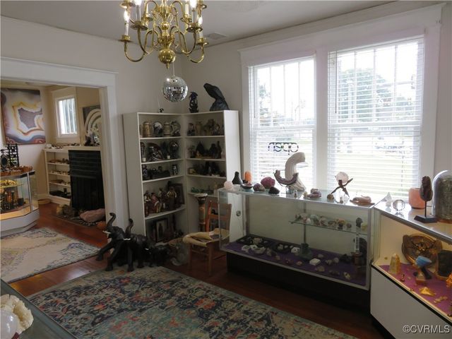206 Chesterfield Ave, Colonial Heights, VA 23834