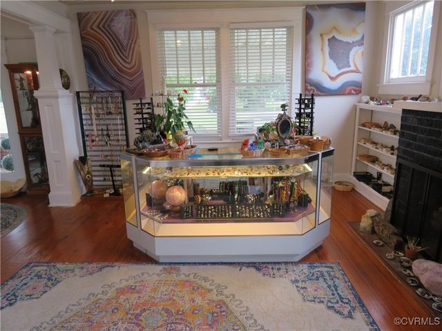 206 Chesterfield Ave, Colonial Heights, VA 23834