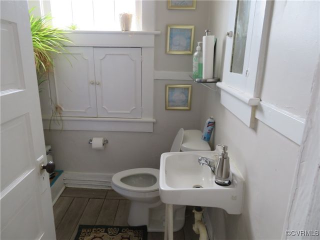 206 Chesterfield Ave, Colonial Heights, VA 23834