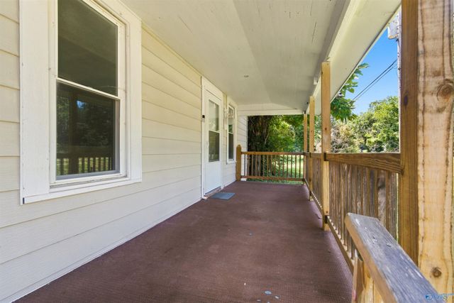 1009 W Washington Street, Athens, AL 35611