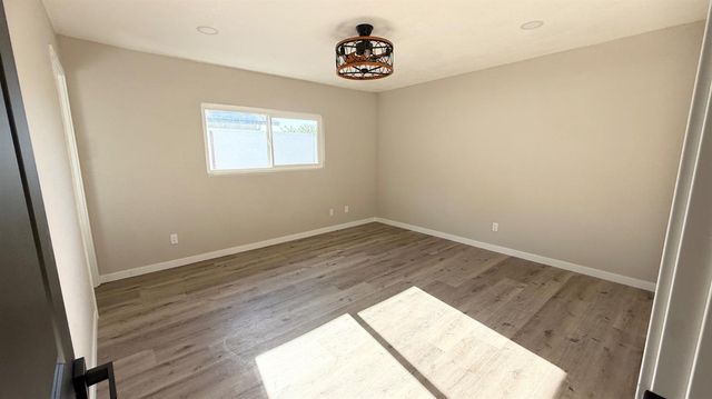 417 Mount Everest Ct, Modesto, CA 95358