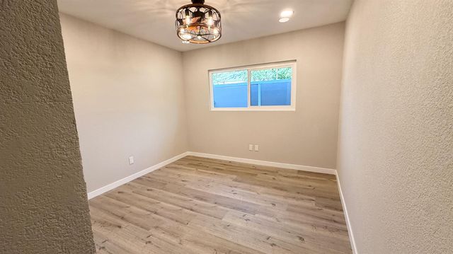 417 Mount Everest Ct, Modesto, CA 95358