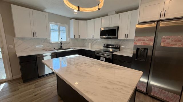 417 Mount Everest Ct, Modesto, CA 95358