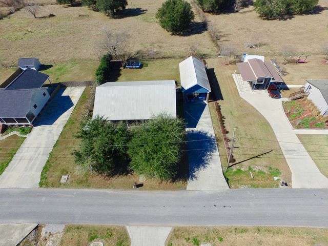 347 Le Village Dr, Larose, LA 70373