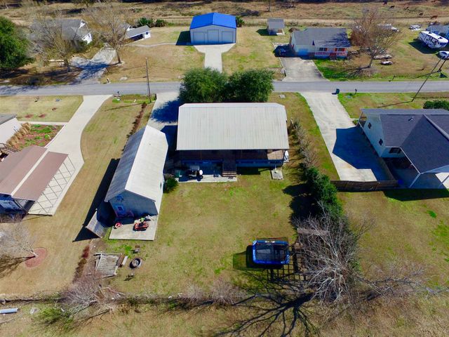 347 Le Village Dr, Larose, LA 70373