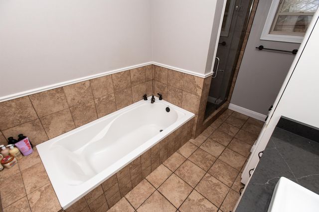 347 Le Village Dr, Larose, LA 70373