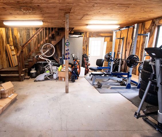 347 Le Village Dr, Larose, LA 70373