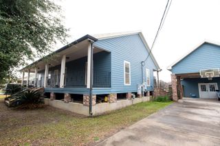 347 Le Village Dr, Larose, LA 70373