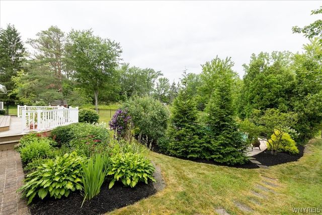 40 West Gate Drive, Aurora, NY 14052