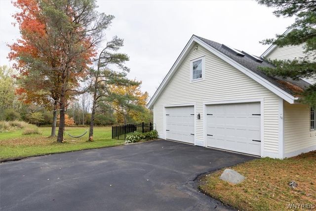 40 West Gate Drive, Aurora, NY 14052