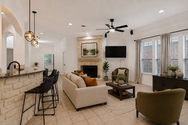 338 Spyglass Drive, Willow Park, TX 76008