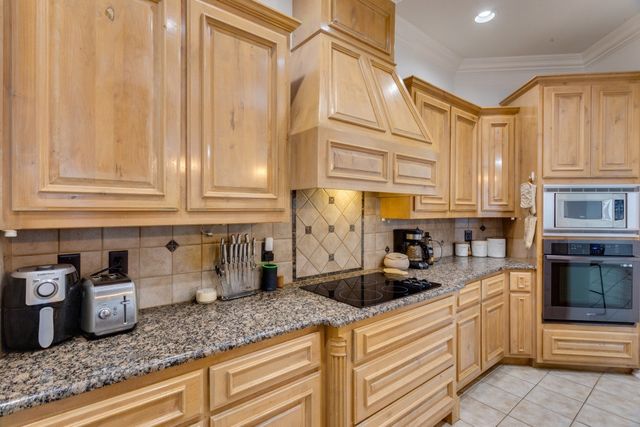 338 Spyglass Drive, Willow Park, TX 76008