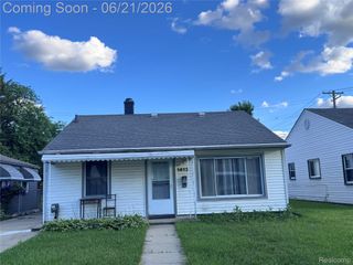 1412 E Goulson Avenue, Hazel Park, MI 48030