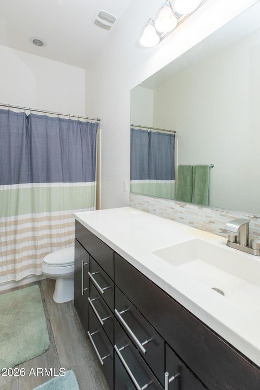 Image 14 of property listing at 3345 E TONTO Drive, Gilbert, AZ 85298