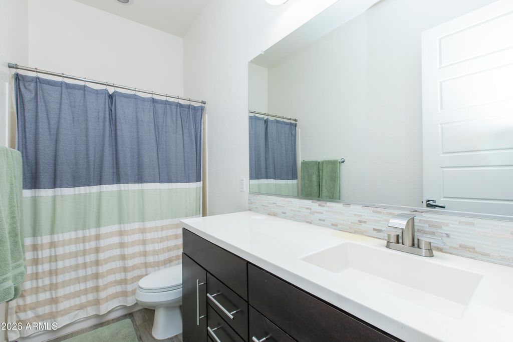 Image 15 of property listing at 3345 E TONTO Drive, Gilbert, AZ 85298