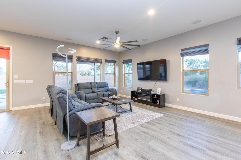 Image 30 of property listing at 3345 E TONTO Drive, Gilbert, AZ 85298