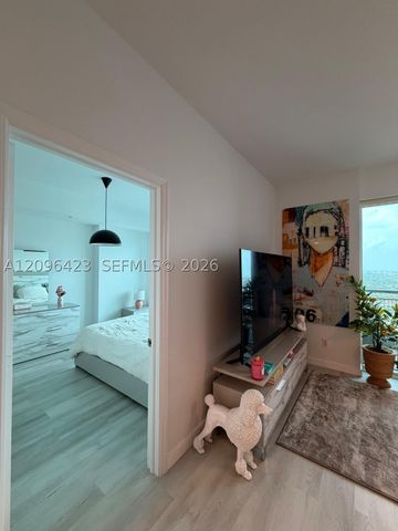 60 SW 13th St 3407, Miami, FL 33130