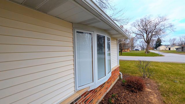 10838 Hoagland Road, Hoagland, IN 46745