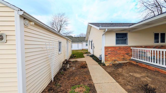 10838 Hoagland Road, Hoagland, IN 46745