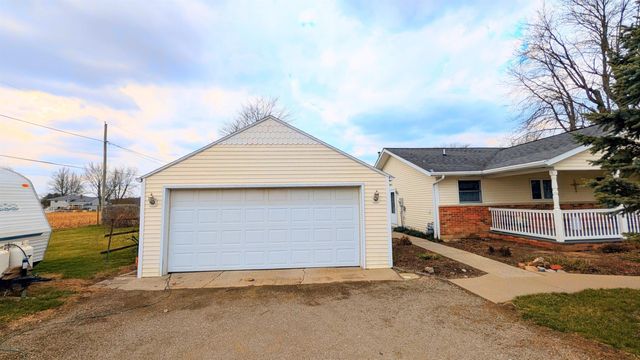 10838 Hoagland Road, Hoagland, IN 46745