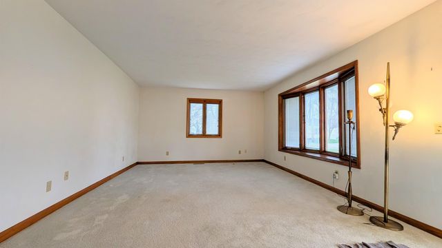 10838 Hoagland Road, Hoagland, IN 46745