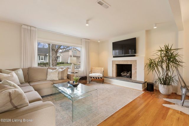 1220 Witawanga Ave, Louisville, KY 40222