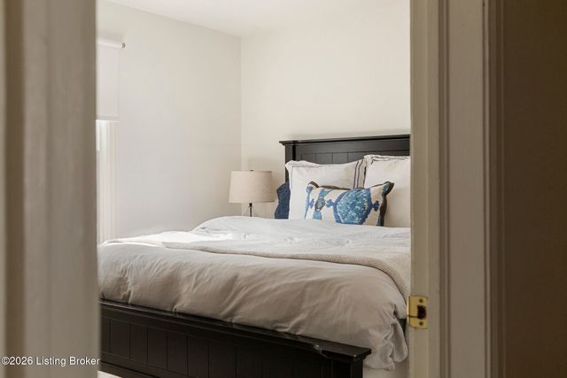 1220 Witawanga Ave, Louisville, KY 40222