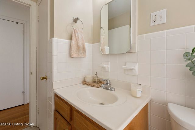 1220 Witawanga Ave, Louisville, KY 40222