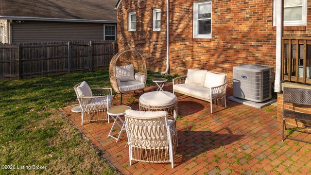 1220 Witawanga Ave, Louisville, KY 40222