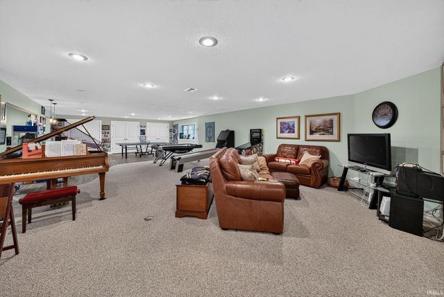 30460 Copperfield Cove, Granger, IN 46530