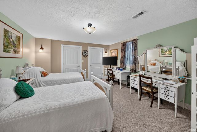 30460 Copperfield Cove, Granger, IN 46530