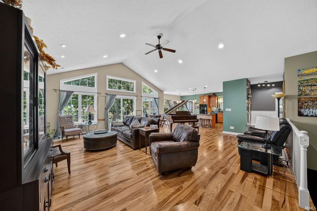 30460 Copperfield Cove, Granger, IN 46530