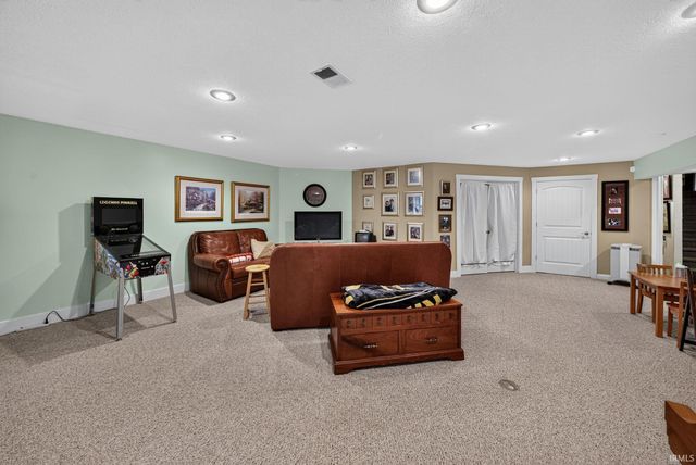 30460 Copperfield Cove, Granger, IN 46530