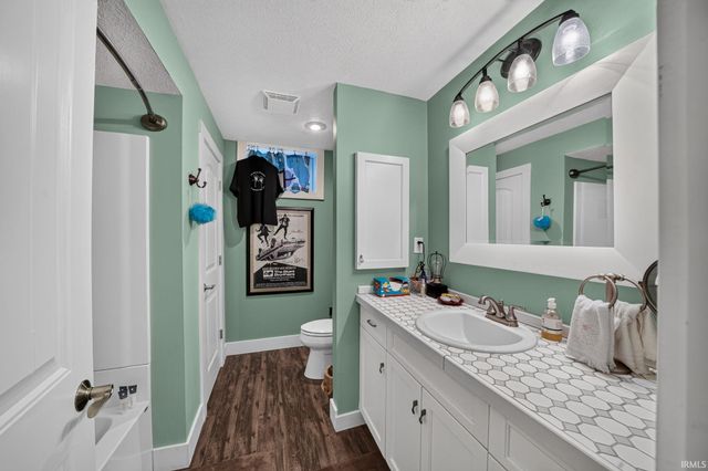 30460 Copperfield Cove, Granger, IN 46530