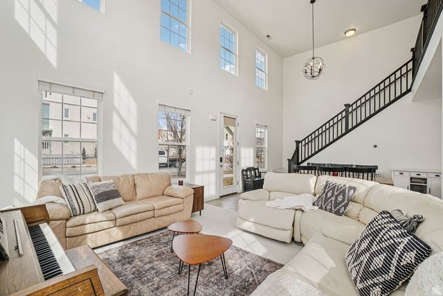 5387 W BOWSTRING WAY, South Jordan, UT 84009