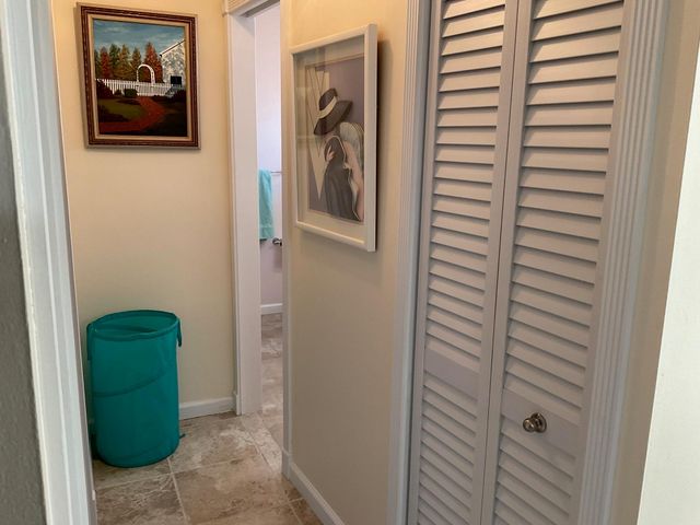 2607 DUDLEY DR W E, West Palm Beach, FL 33415