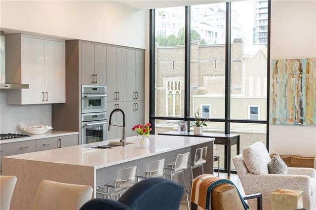 2425 Peachtree NE Road 404, Atlanta, GA 30305